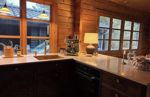 Hoensinge House | Timber cabin with guest house near Dragsholm