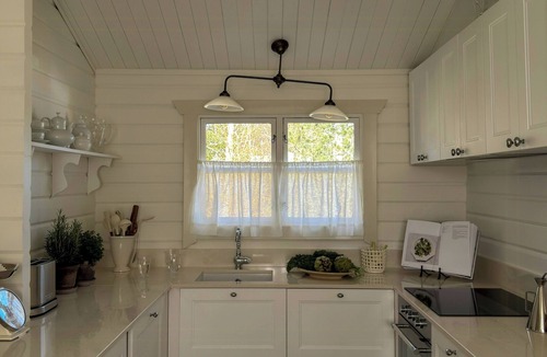 Aalbaek House | Timber cottage between Kattegat and North Sea