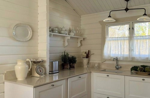 Aalbaek House | Timber cottage between Kattegat and North Sea