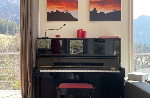 Talloires-Montmin Villa | Timber-frame house between lake and mountains