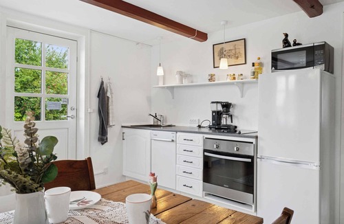 Norre Alslev Apartment | Timber-frame holiday flat near beach