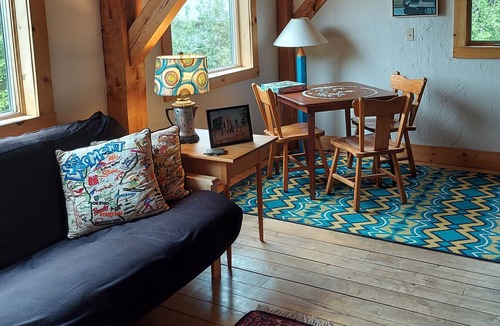 Lyndon Center House | Timber-frame home on 96 acres with view of White Mountains