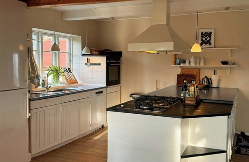 Borre House | Timber-framed farmhouse from 1837 near Møns Klint