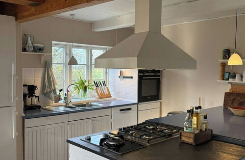 Borre House | Timber-framed farmhouse from 1837 near Møns Klint