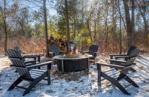 Friendship House | Timber Haven - Cozy A-frame Hot Tub Fireplace