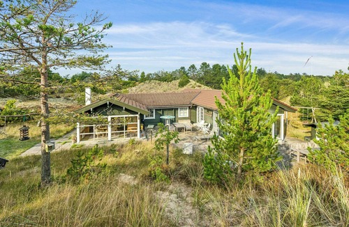 Hulsig House | Timber house on dune plot near Hulsig