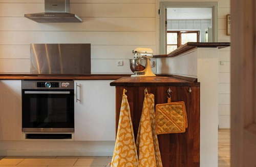 Udsholt House | Timber house surrounded by nature near Gilleleje