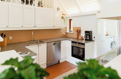 Hals House | Timber house with sauna and activity room