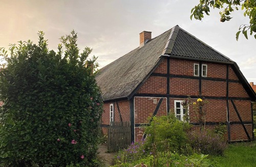 Guldborg House | Timber house with sea view in Guldborg
