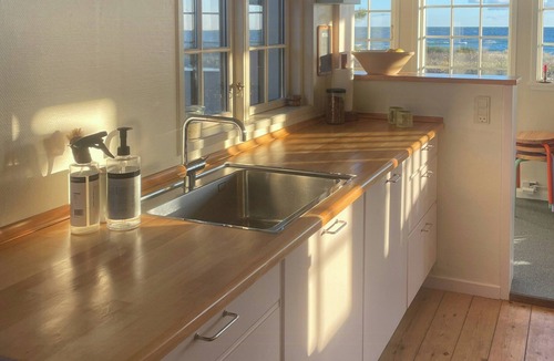 Marup House | Timber house with view on Samsø