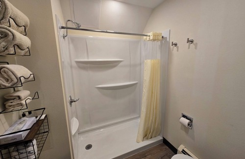 Phillips Hotel | Timber Inn