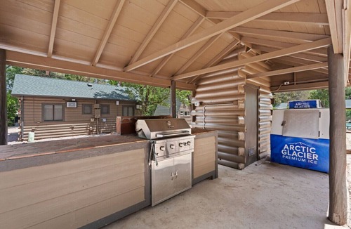 Colorado Springs Cabin | Timber Lodge Cabin #11