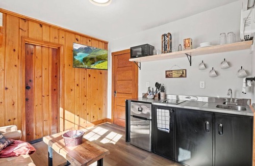 Colorado Springs Cabin | Timber Lodge Cabin #16