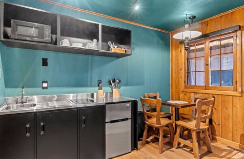 Colorado Springs Cabin | Timber Lodge Cabin #28