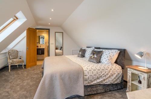 Kidlington House | Timber Lodge