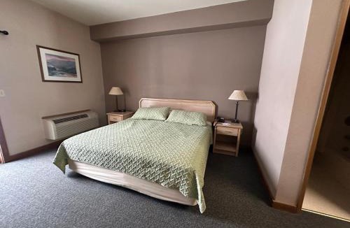 Cle Elum Hotel | Timber Lodge Inn