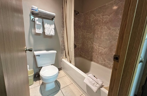 Cle Elum Hotel | Timber Lodge Inn