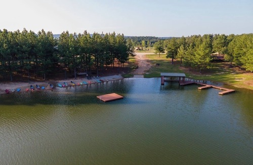 Amity RV Rental | Timber Lodge Ranch - RV Space 1