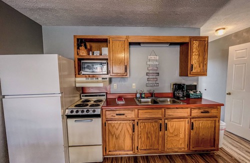 Jamestown Hotel | Timber Pointe Resort