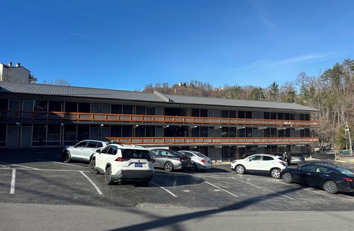 Gatlinburg Apartment | Timber Ridge Lodge - Walking Distance from Downtown Gatlinburg