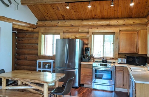 Winthrop Cabin | Timber Wolf Cabin: One Bedroom