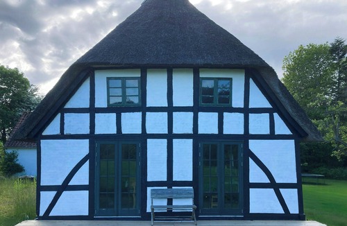 Faaborg House | Timbered house in the woods near Holstenshuus