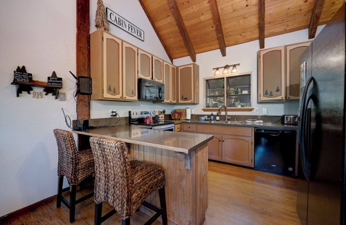 Kingswood Estates House | Timberhaus - Pool Table, BBQ, Hot Tub