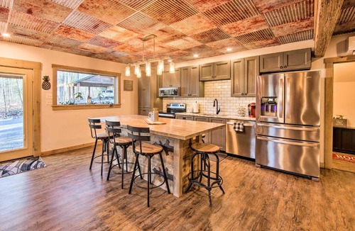 Reedsville House | Timberland Estates Cabin Close to Trails!