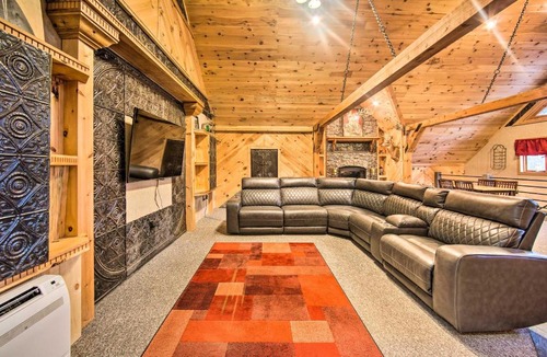Reedsville House | Timberland Estates Cabin Close to Trails!