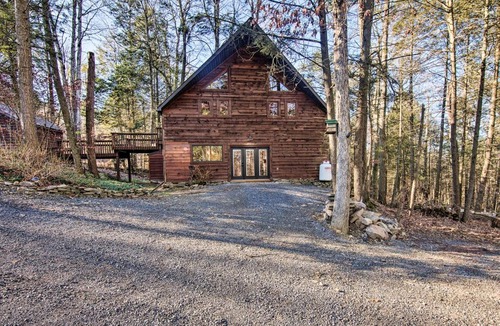 Reedsville House | Timberland Estates Cabin Close to Trails!