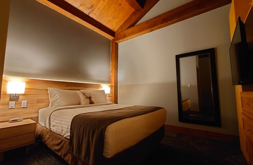 Keewatin Hotel | Timberland Inn