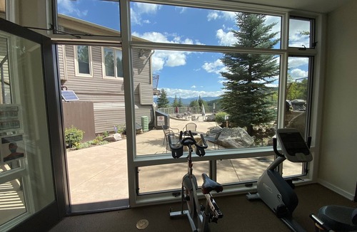 Snowmass Village Condo | Timberline 317 Studio Loft Deluxe ~ Hot Tub~Pool~WiFi~Ski-in/out~Local Shuttle