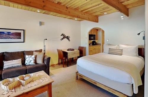 Snowmass Village House | Timberline Condominiums Studio Deluxe Unit 215