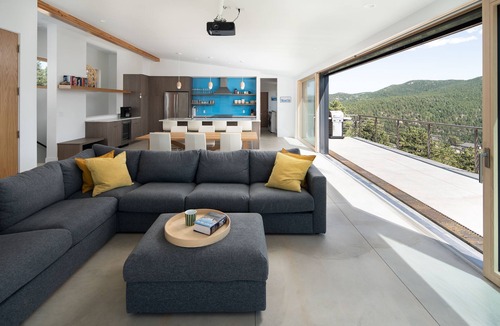 Nederland House | Timberline Haus - Deck, Hot Tub, Fire Pit & VIEWS!
