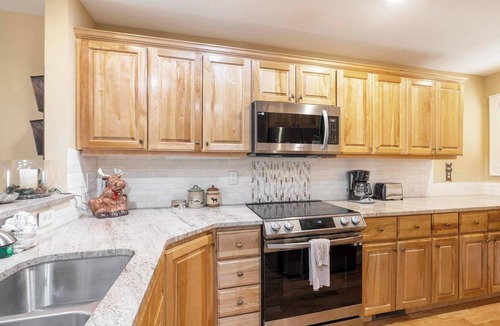 Foscoe Condo | Timbers I-1- Mtn Condo, Gated Resort, Indoor/Outdoor Pools & Hot Tub, Two Levels