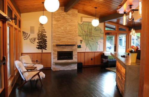 Downtown Eugene Hotel | Timbers Inn