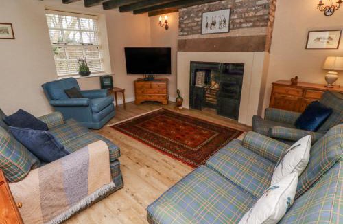 Akeld House | Timberwick Green