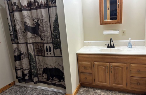 Tylersville Cabin | Timberwind Lodge - Timberwind Lodge