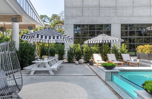 Naples House | ✰ Time 4 U Estate: Hot tub, heated Pool, Tennis Court, Pickleball & Bocce Ball