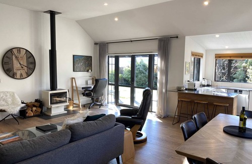 Wanaka House | TIME OUT in Wanaka Su