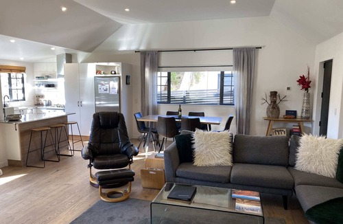 Wanaka House | TIME OUT in Wanaka Su