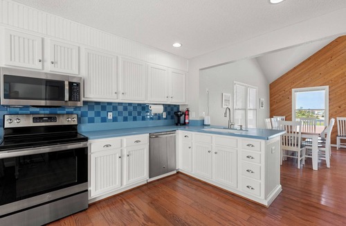 Nags Head House | Time Out: Oceanside, Beach Club Access