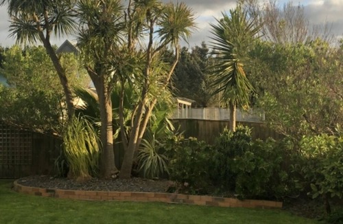 Waitarere Beach House | Time & Tide Holiday Stay