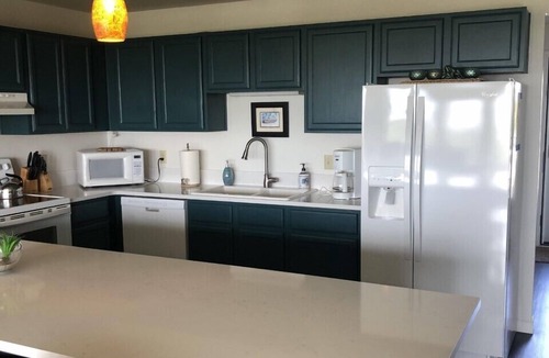 Long Beach Condo | Time to book for Fall Clamming!