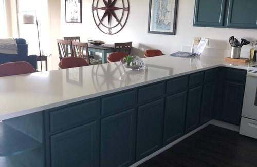 Long Beach Condo | Time to book for Fall Clamming!