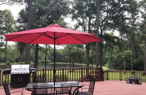 Livingston House | Time to relax! Private Lakefront Retreat