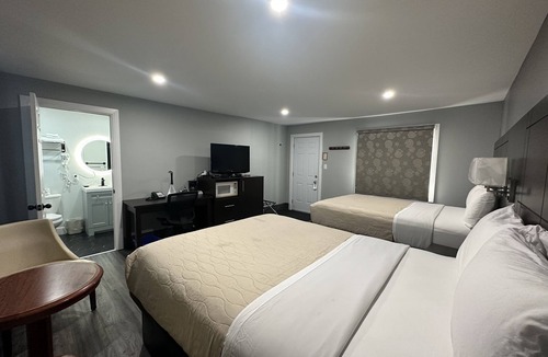 Pembroke Hotel | Time Travellers Motel