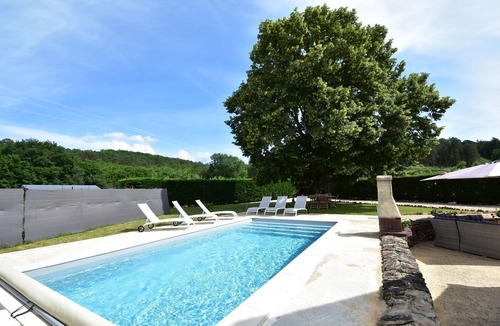 Saint-Leon-sur-Vezere House | Timeless Charm in Périgord