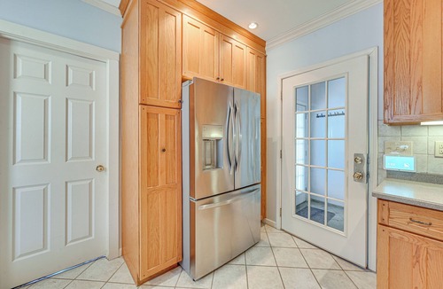 Belhaven House | Timeless Charm! Family Home Near Belhaven Beach