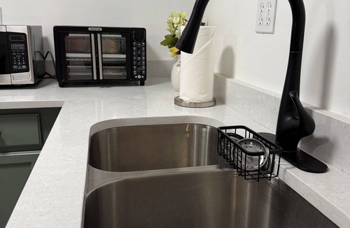 West Jordan Apartment | Timeless Comfort and Charming 2B Basement Apartment in West Jordan